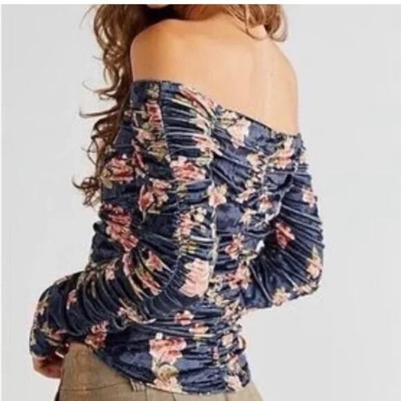 Free People Reina Off The Shoulder Romantic Crushed Velvet Top Blue/Pink- XS NWT - Picture 14 of 14